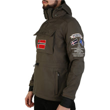 Carica l&#39;immagine nel visualizzatore di Gallery, Geographical Norway - Target_man
