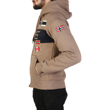 Carica l&#39;immagine nel visualizzatore di Gallery, Geographical Norway - Garadock_man
