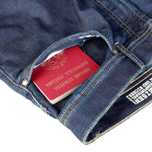 Carica l&#39;immagine nel visualizzatore di Gallery, Carrera Jeans - 0T707M_0900A_PASSPORT
