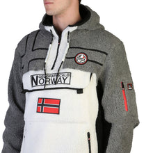 Carica l&#39;immagine nel visualizzatore di Gallery, Geographical Norway - Riakolo_man
